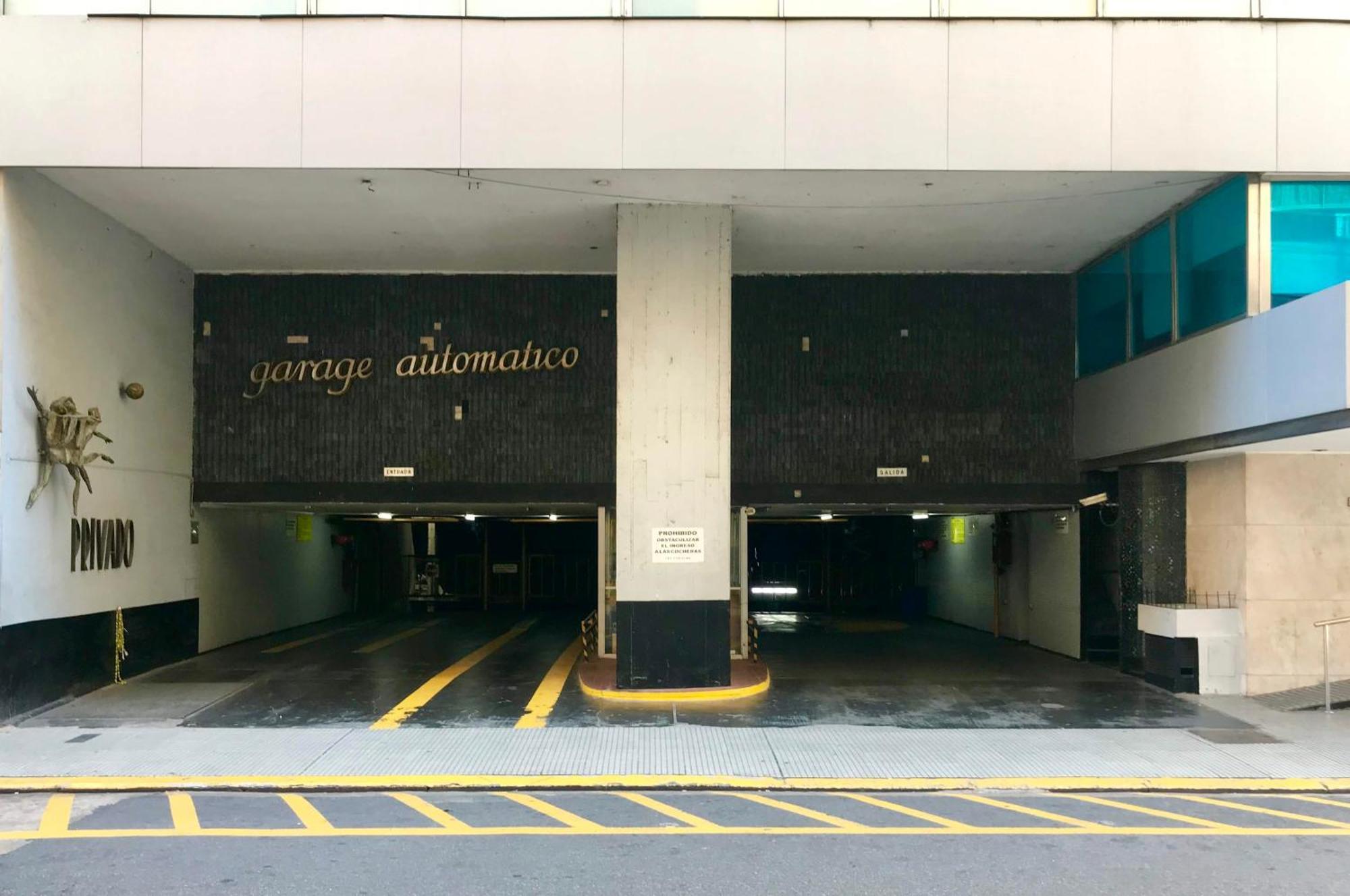 בואנוס איירס Estilo Y Comodidad En Av Corrientes, Departamento Con Estacionamiento Para Autos מראה חיצוני תמונה